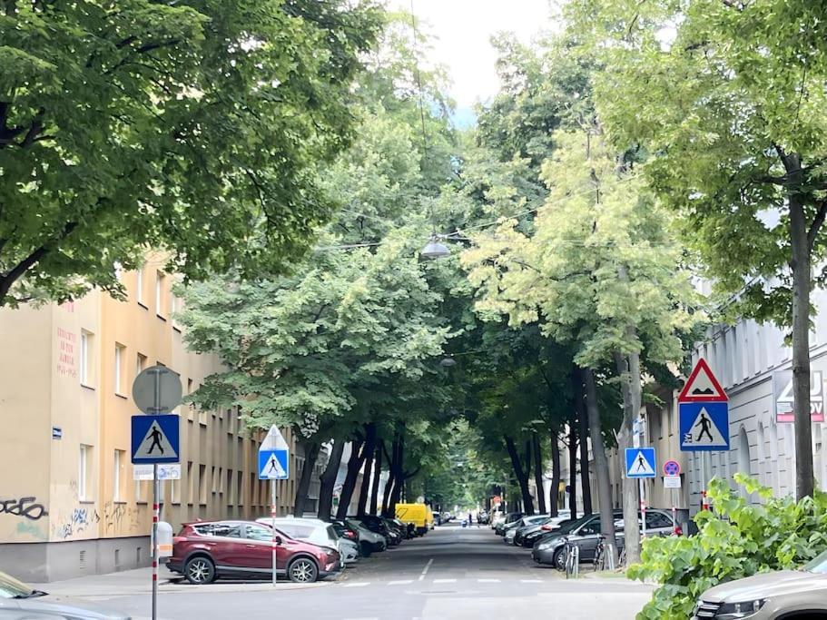 Gemuetliche Wohnung, Ideal Fuer Und Wu Apartment